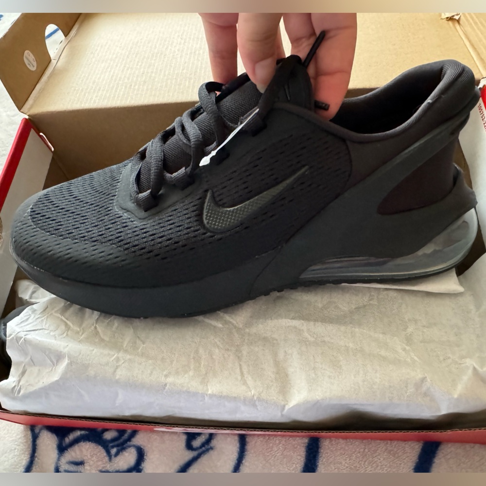 Nike 270